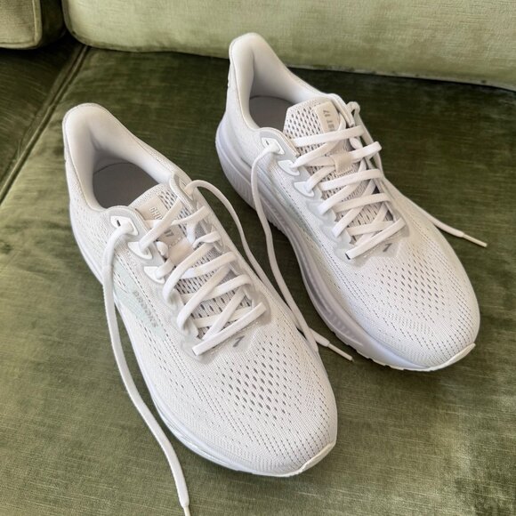 Brooks Ghost 17 Womens White Mesh Running Shoes Size 9 Wide New Without Box - Picture 2 of 9